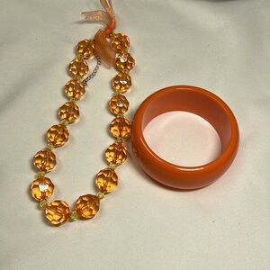 Vintage plastic beads necklace with beautiful classic bracelet orange color #425